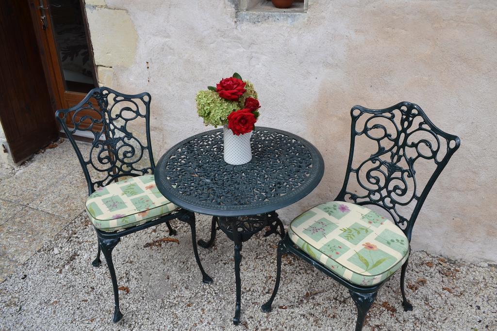 Bed and Breakfast Le Moulin De Lusseau Chef-Boutonne Zimmer foto